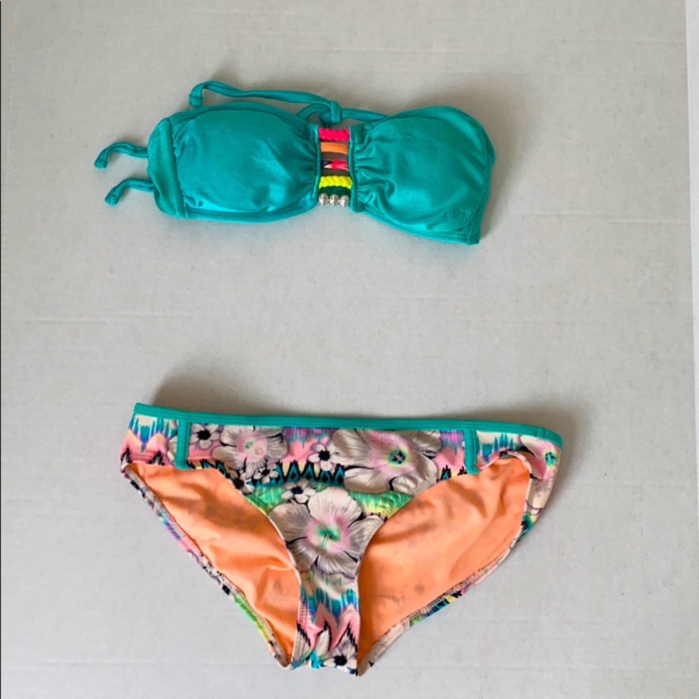Bathing suit
